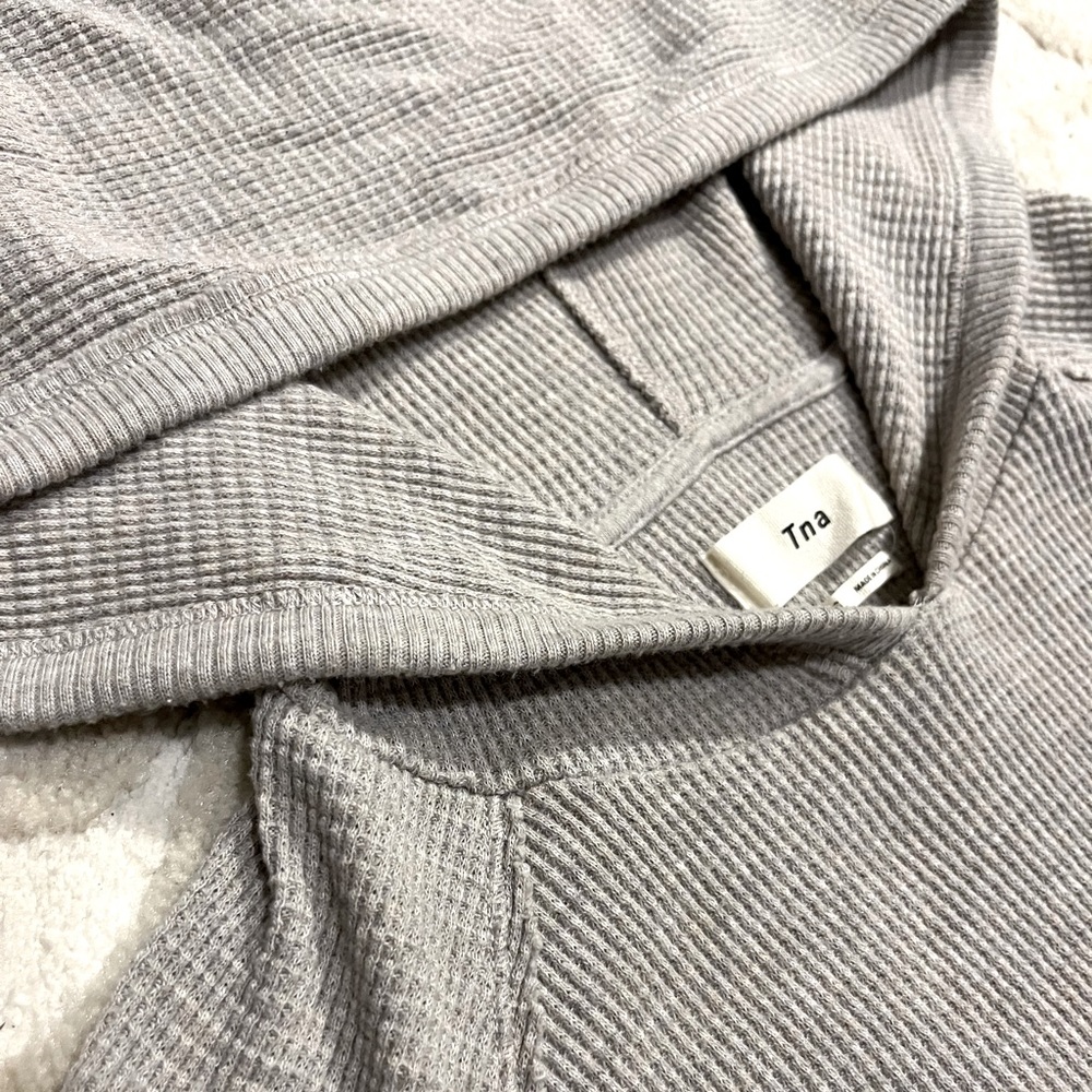 TNA sweater - Picture 2 of 2